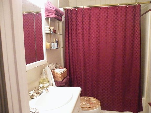 bathroom full