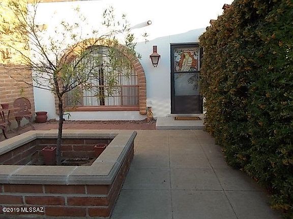 2nd image of 418 W Esperanza Blvd