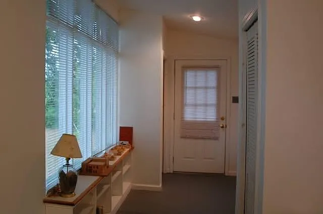 143 Davis Rd — Photo 6