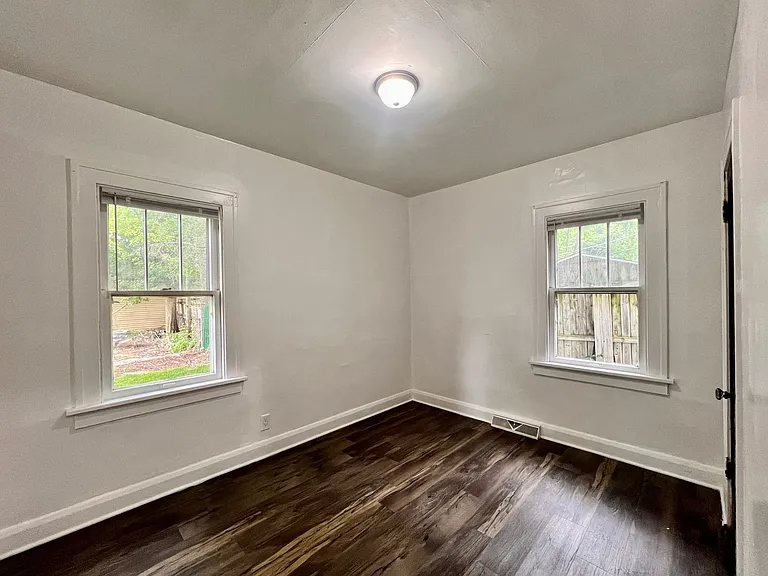 4158 Mayfield Dr — Photo 15