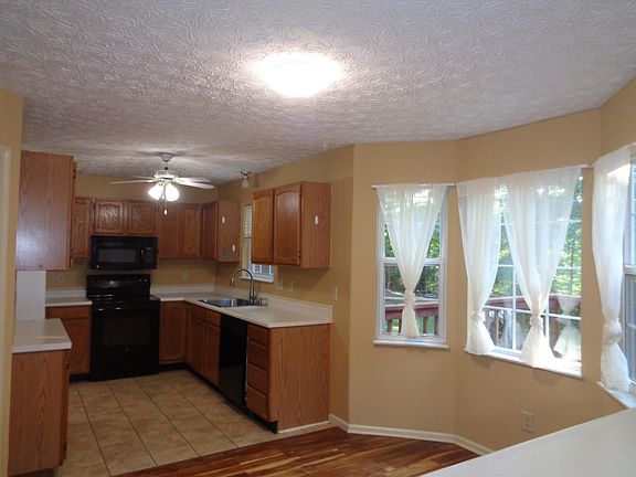 3rd image of 12558 Daisywood Dr