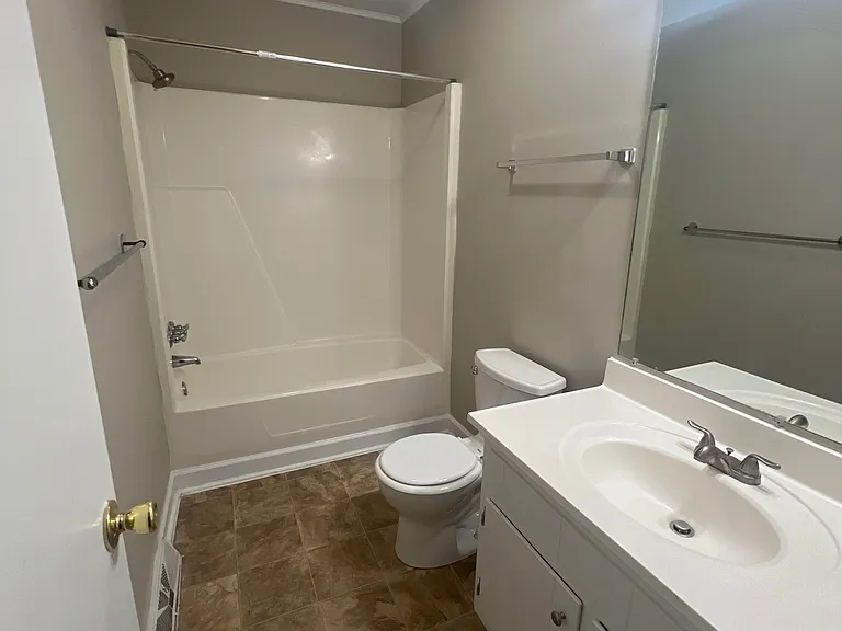 12100 Deerhurst Dr — Photo 13