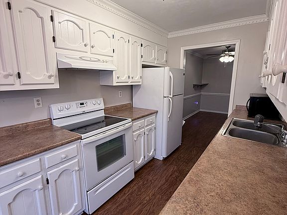 3rd image of 5789 Rivermill Cir