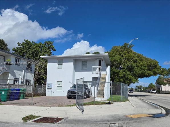 1707 NW 68th Ter #1