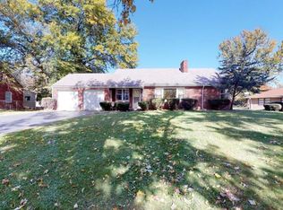 232 Southmoreland Pl, Decatur, IL 62521