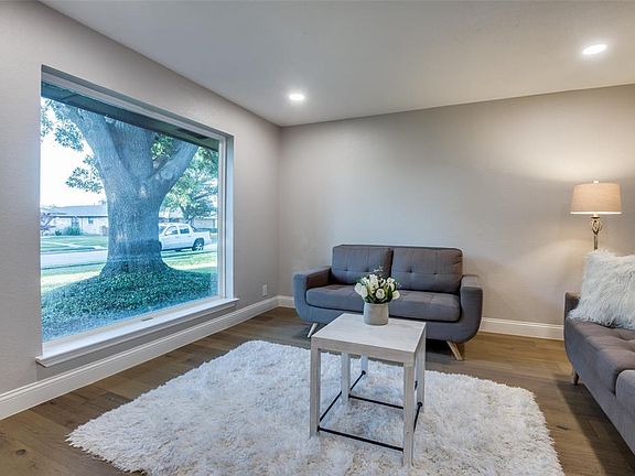 4th image of 2852 Meadowbrook Dr