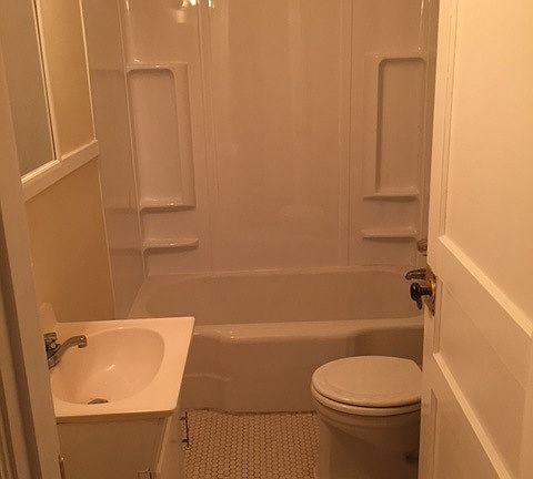 2nd image of 186 S Humes St #188