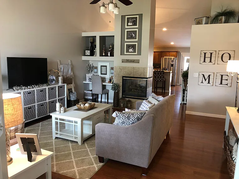 2805 Wordsworth Dr — Photo 3