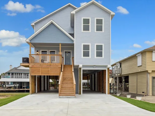 230 Bora Bora Dr, Tiki Island, TX 77554