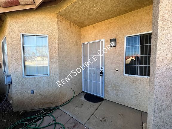 3rd image of 1601 Cactus Dr Unit V