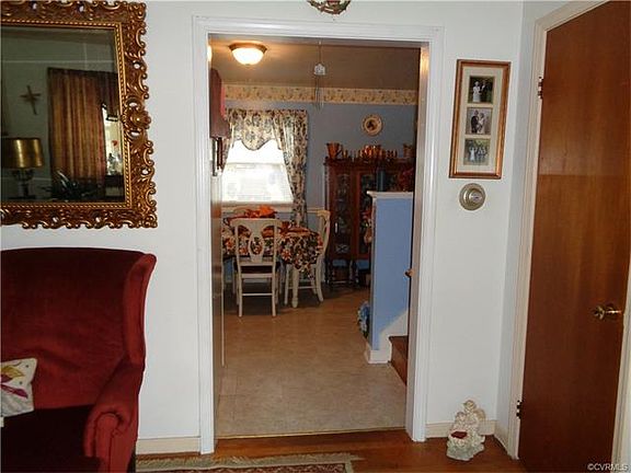 4th image of 9205 Minna Dr