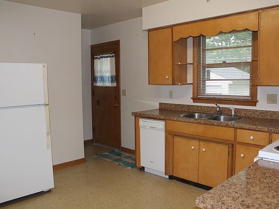 4th image of 1312-1314 Wilson Ave