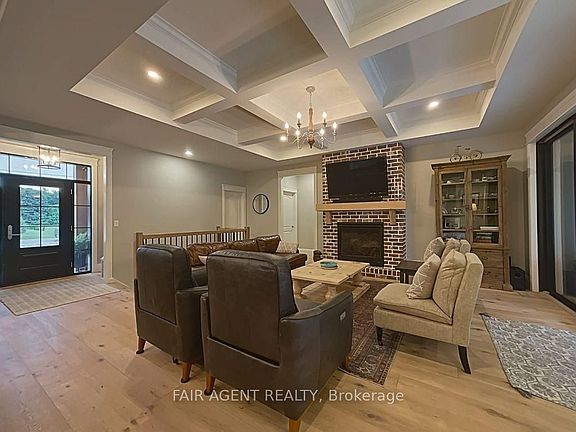 3rd image of 93 Woodland Dr