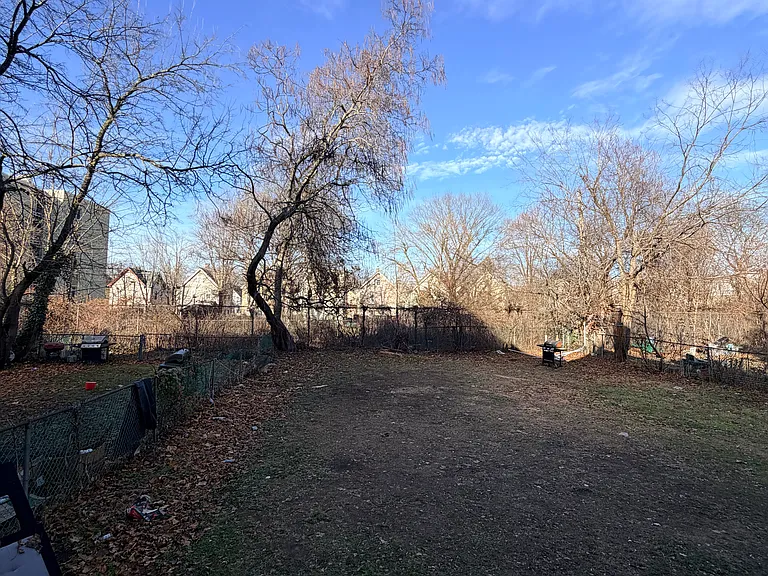 253 W Ivy St — Photo 20