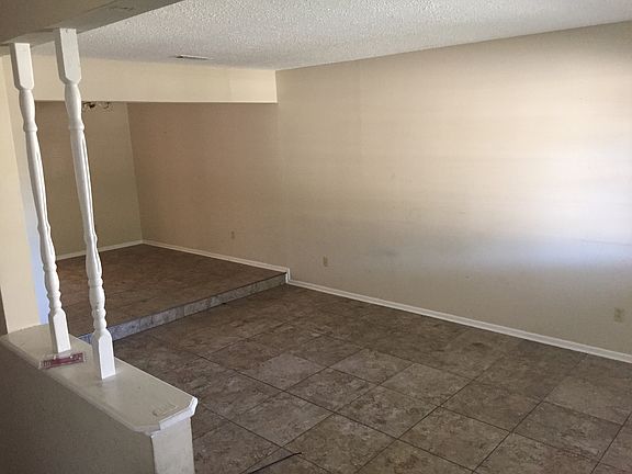 3rd image of 4906 South Dr