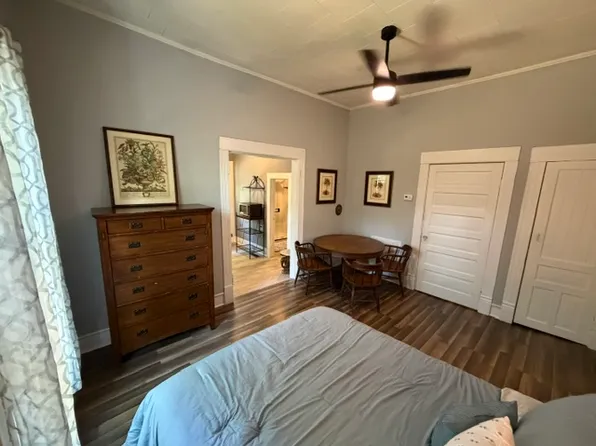 402 N McNeill St, Carthage, NC 28327