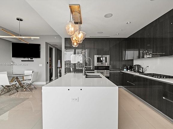 2nd image of 3250 NE 188th St APT 305
