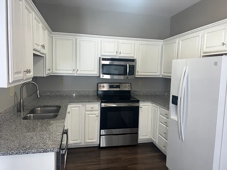 1625 Nicholasville Rd #604 — Photo 4