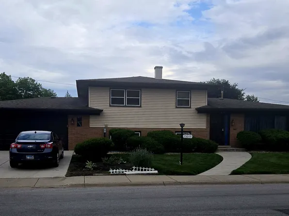 15643 Gouwens Ln, South Holland, IL 60473
