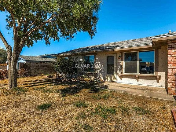 2nd image of 916 Palo Verde Dr