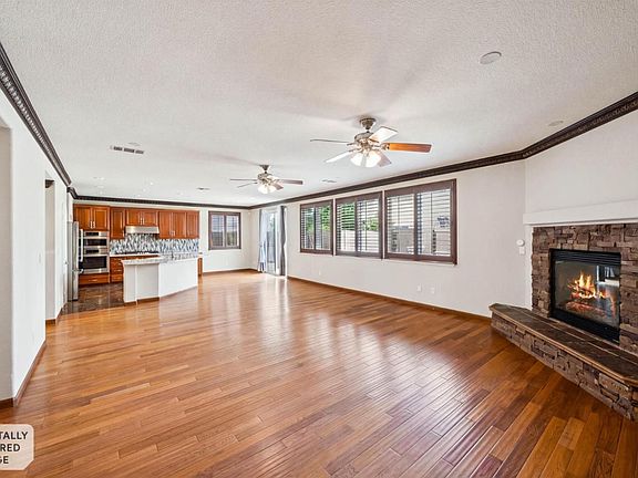 2nd image of 39 Escher Cir