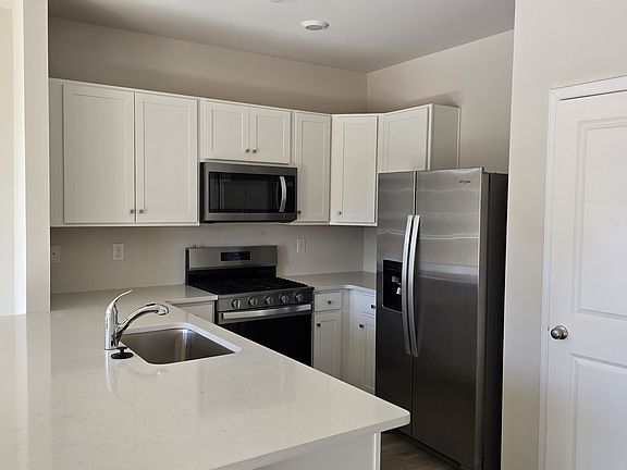 3rd image of 1164 Martin Rd