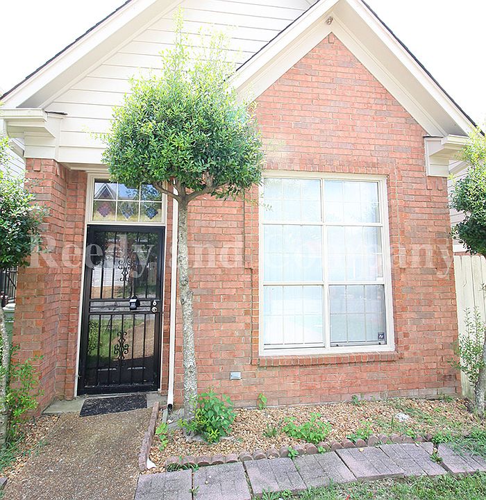 1st image of 5545 Emerald Hills Dr