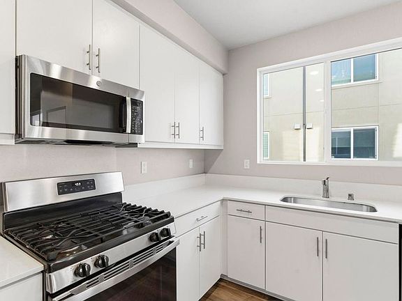 5th image of 5284 Beachfront Cove St #246