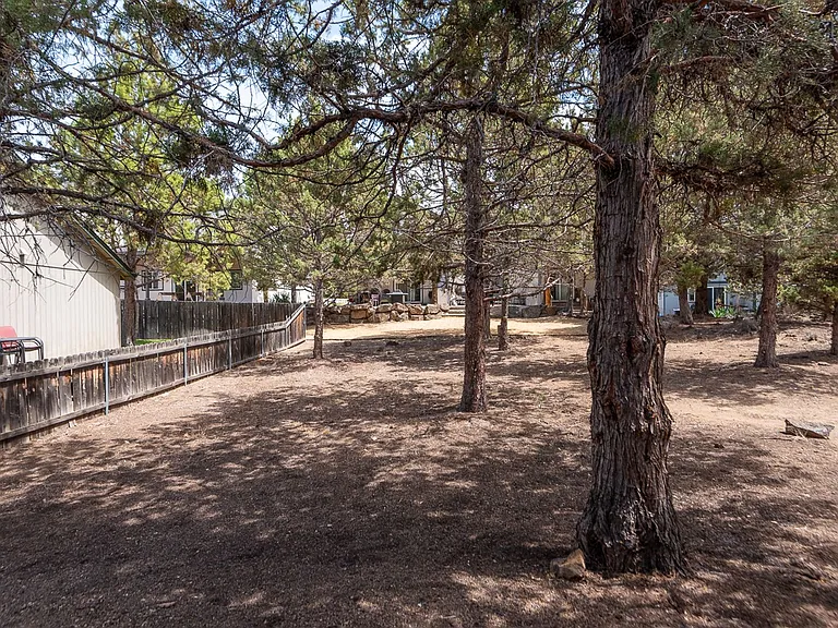 2358 NE Ocker Dr #14 — Photo 6