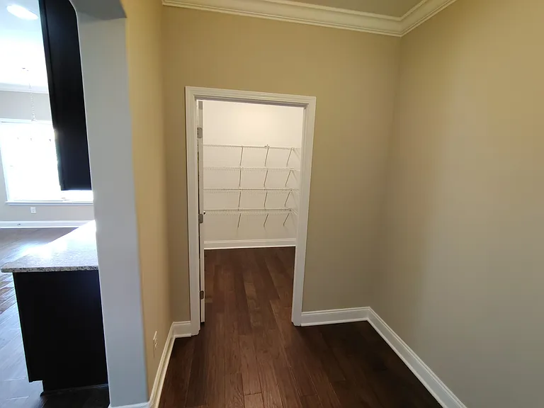 5001 Laughing Brook Ln — Photo 7
