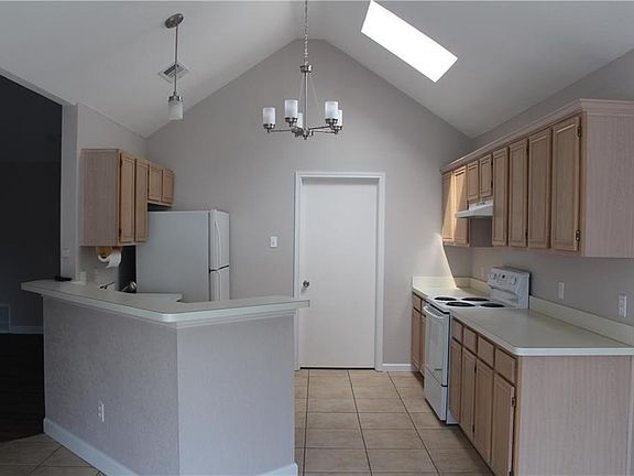 2nd image of 6511 Gardenia Dr