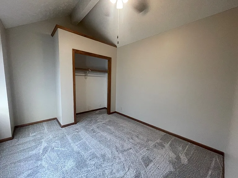 1105 Grenoble Dr — Photo 11
