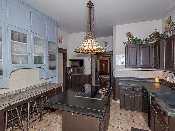 5th image of 1471 King St