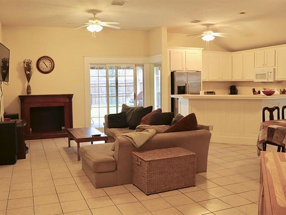 4th image of 1019 Port Aransas Dr