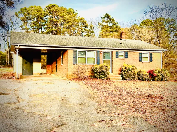 3882 S Olivers Cross Rd, Newton, NC 28658