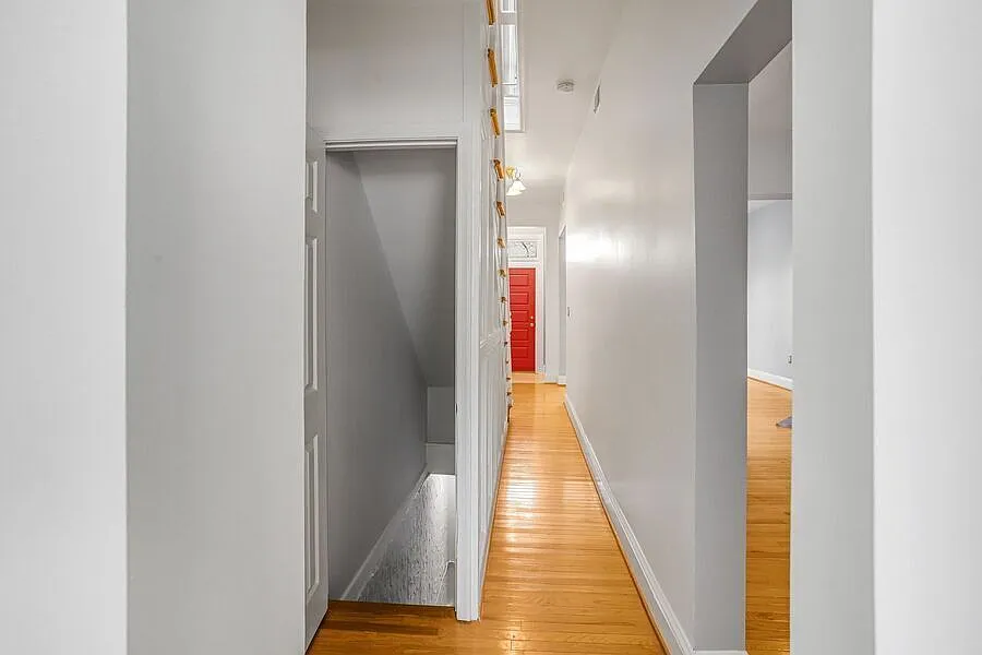 Terrific 3-bedroom home in Truxton Circle| All utilities included! — Photo 2