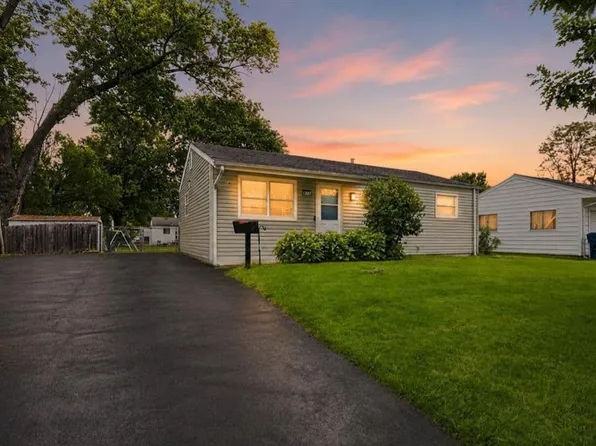 875 5th Plz, Florissant, MO 63031