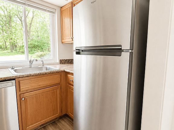 4th image of 5735 E G Ave #4