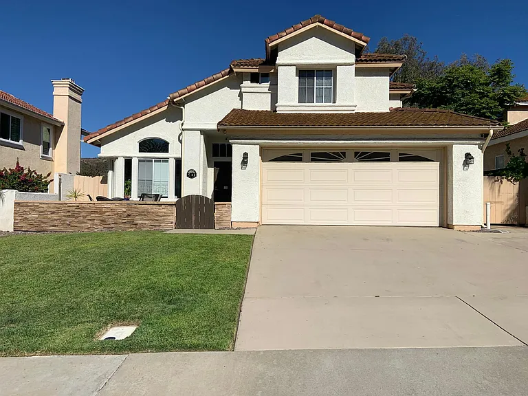 541 Avenida Blanco — Photo 1