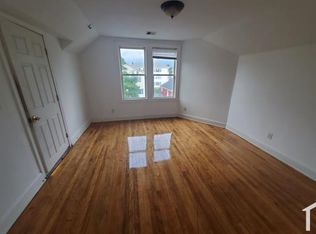 2 Bedford Ave #3, Worcester, MA 01604