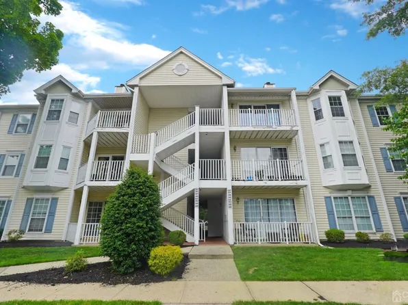 354 Wimbeldon Ct, North Brunswick, NJ 08902