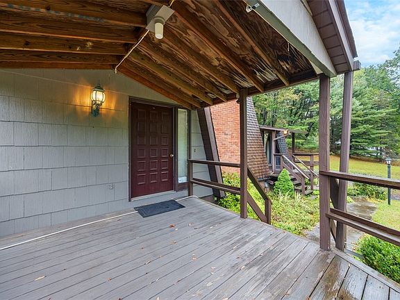 3rd image of 4788 Wexford Run Rd