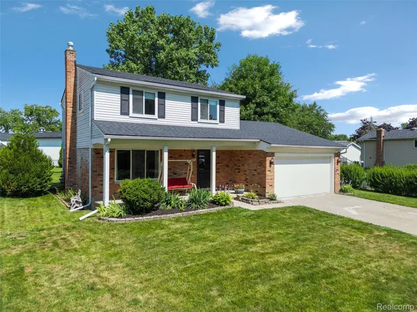 53685 Brentwood Dr, New Baltimore, MI 48047