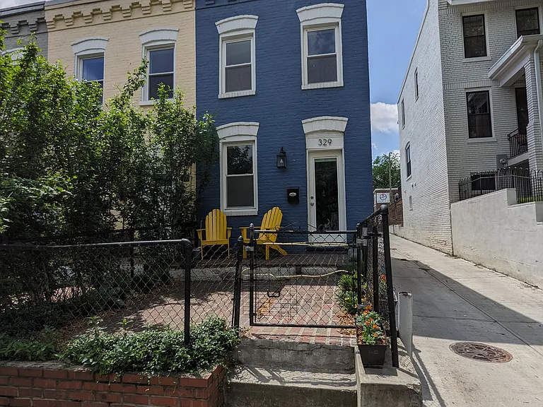 329 L St NE — Photo 7