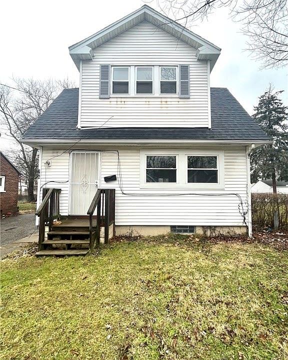 1st image of 796 Merton Ave