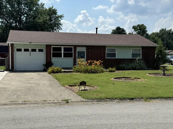 8800 Rosshire Dr, Fairdale, KY 40118