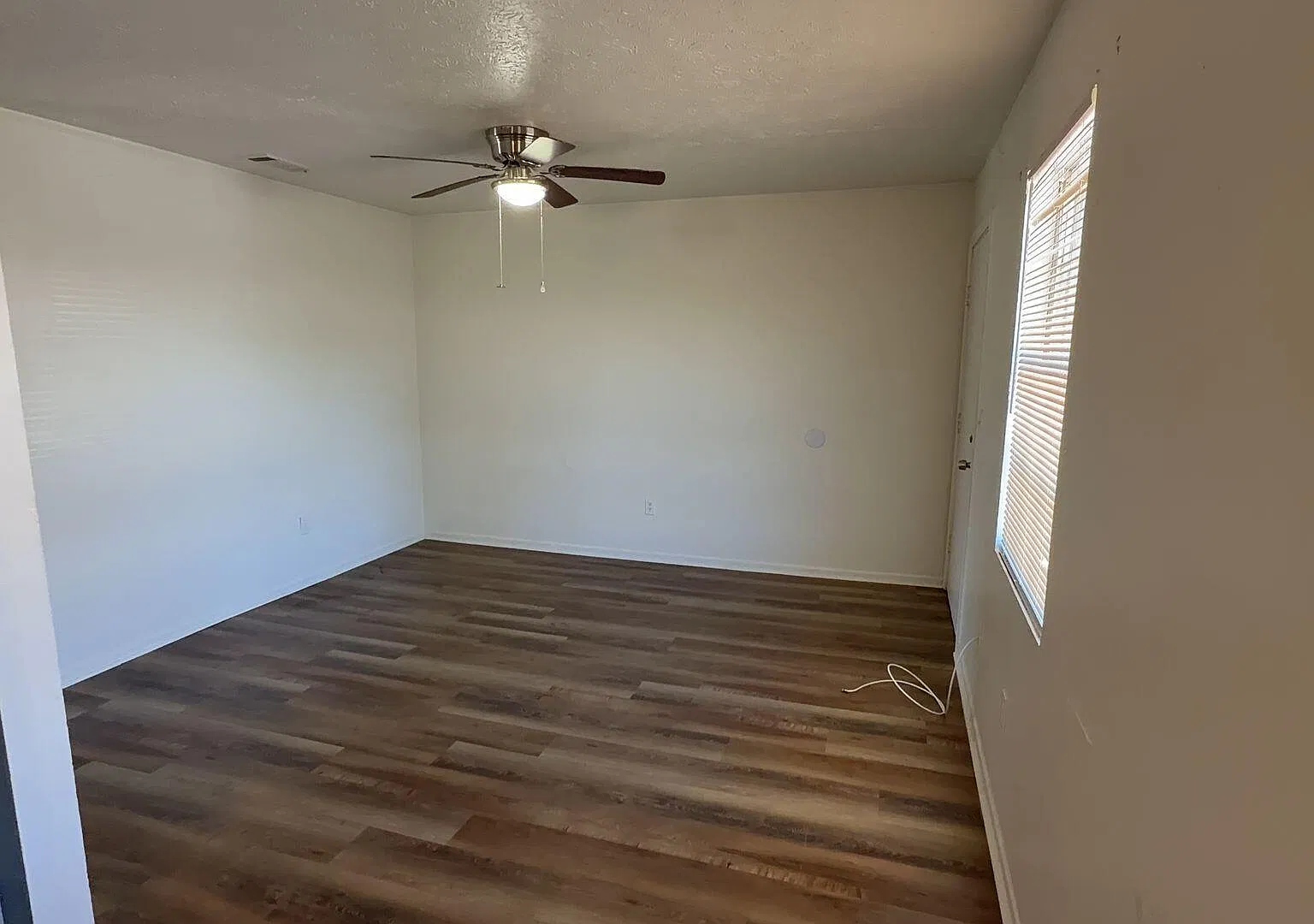 2 bed, 750 sqft, $995 — Photo 3