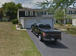 144 Andover Dr, Roselle, IL 60172