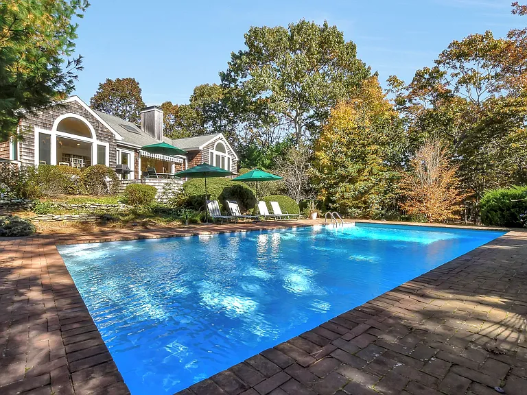 74 N Woods Ln — Photo 1