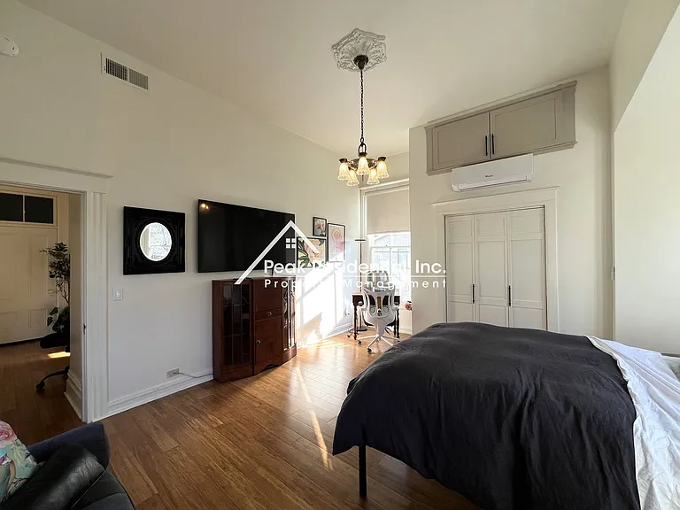 14thSt610 — Photo 11